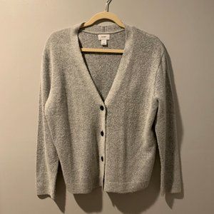 Gray Old Navy sweater